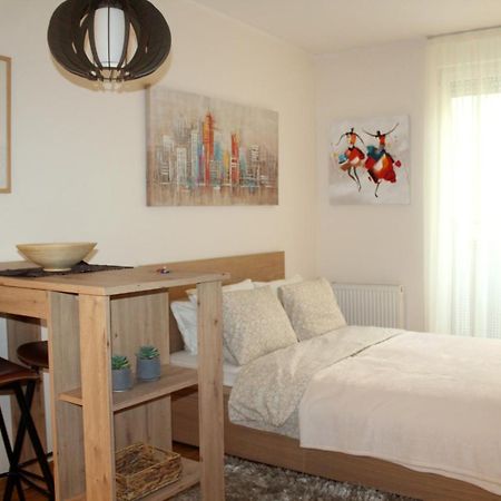Downtown Apartment Нови Сад Екстериор снимка