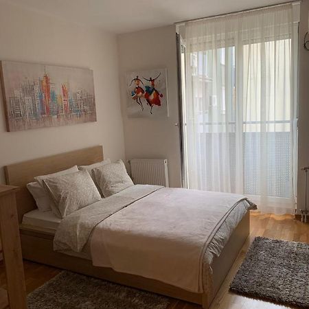 Downtown Apartment Нови Сад Екстериор снимка