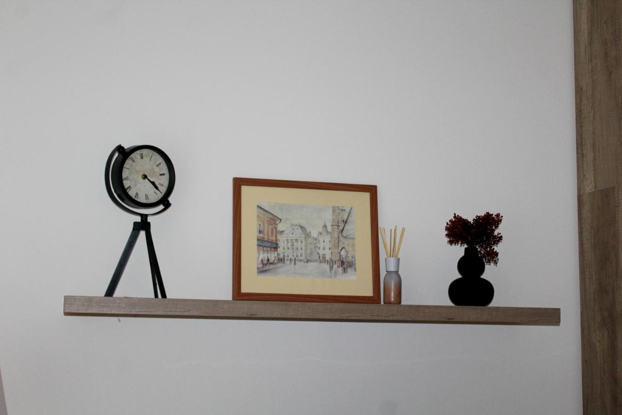 Downtown Apartment Нови Сад Екстериор снимка