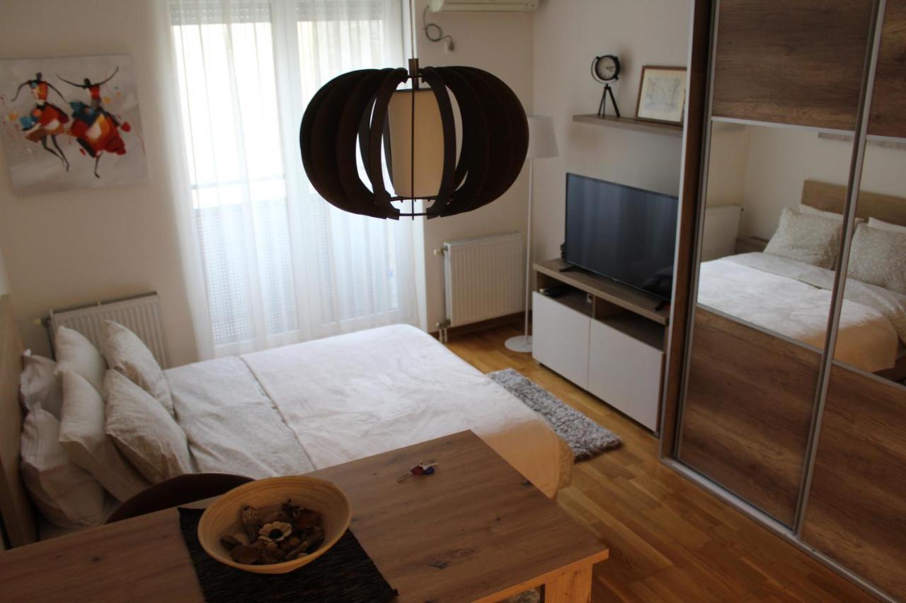 Downtown Apartment Нови Сад Екстериор снимка
